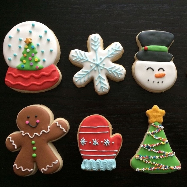 kids christmas cookie decorating